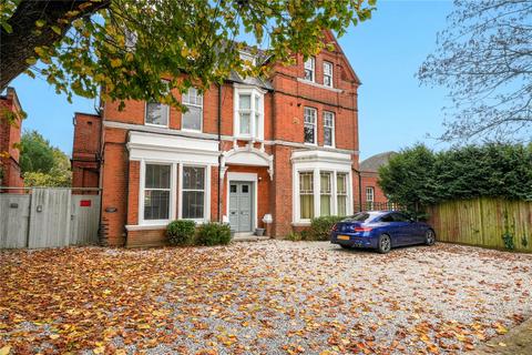 Flat 4, 28 Park Hill, London, W5 2JN