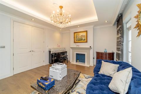 1 bedroom house to rent, Palladian Gardens, London, W4