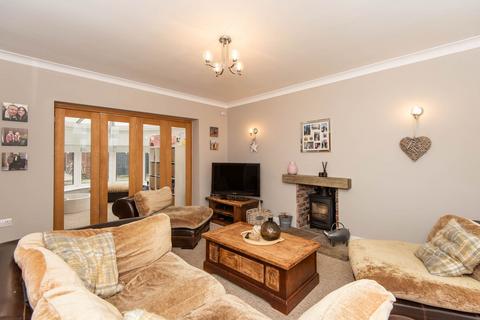 4 bedroom property for sale, Renishaw Road, Chesterfield S43