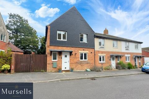 4 bedroom end of terrace house for sale, Cecil Place, Poole BH16