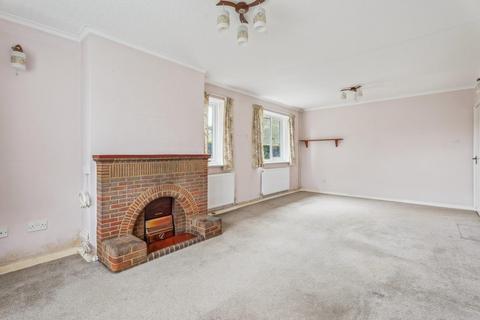 2 bedroom detached bungalow for sale, Latimer Close, Little Chalfont, Buckinghamshire, HP6 6QS