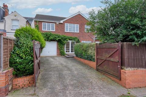 4 bedroom detached house for sale, Stourbridge Road, Bromsgrove, B61 0AN