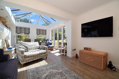 66 Borough Close, Kings Stanley, Stonehouse, GL10 3LJ