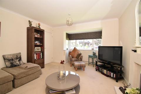 66 Borough Close, Kings Stanley, Stonehouse, GL10 3LJ
