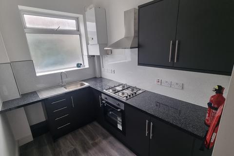 5 bedroom house share to rent, Red Lion Square, DE75