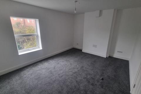 5 bedroom house share to rent, Red Lion Square, DE75