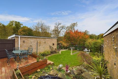 8 Manitoba Close, Worcester, WR2 4XP