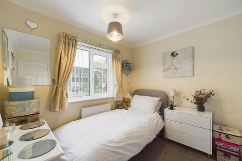 8 Manitoba Close, Worcester, WR2 4XP