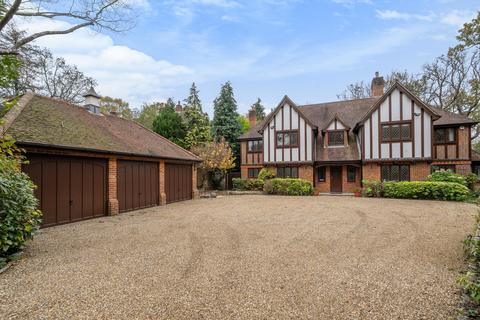 5 bedroom detached house to rent, Woodlands Road East, Virginia Water, Surrey, GU25