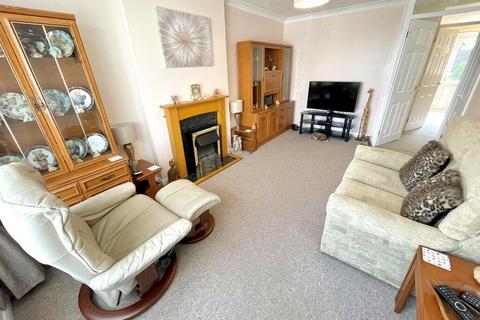 2 bedroom semi-detached bungalow for sale, The Moorings, Littlehampton