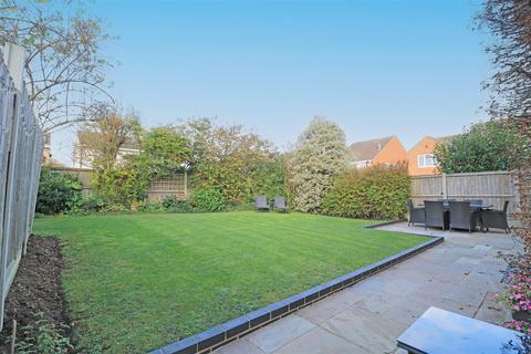 4 bedroom detached house for sale, Alyssum Close, Chelmsford