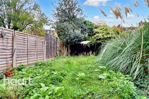 2 bedroom terraced house to rent, Kimberly Avenue, E6