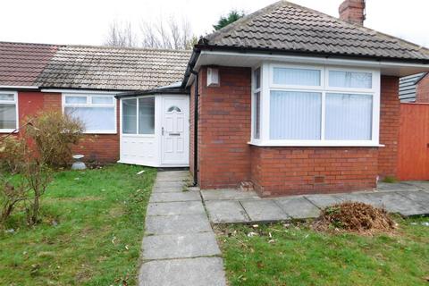 2 bedroom semi-detached bungalow to rent, Mather Street, Failsworth, Manchester