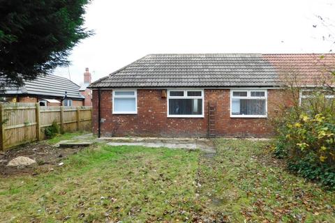 2 bedroom semi-detached bungalow to rent, Mather Street, Failsworth, Manchester