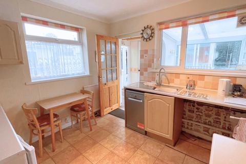 2 bedroom semi-detached bungalow for sale, Bowerland Avenue, Torquay TQ2