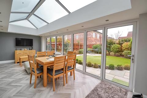 4 bedroom detached house for sale, Morley Gardens, Radcliffe-On-Trent, Nottingham