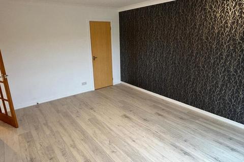 2 bedroom flat to rent, School Mews, Menstrie, FK11