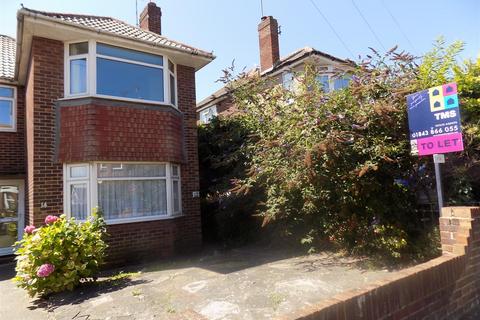 2 bedroom maisonette to rent, West Cliff Road, Broadstairs