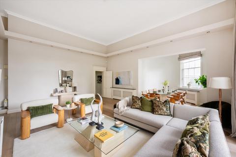 3 bedroom flat for sale, Hyde Park Gardens, Hyde Park, W2.