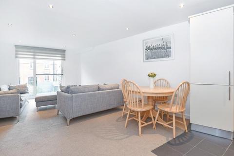 1 bedroom flat for sale, Brewhouse Yard, London