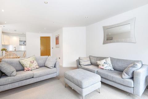 1 bedroom flat for sale, Brewhouse Yard, London