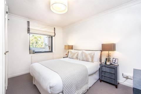 2 bedroom flat to rent, Fulham Road, Chelsea, SW3