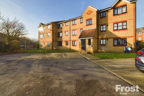 2 bedroom apartment to rent, Redford Close, Feltham, TW13