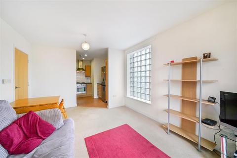 1 bedroom flat to rent, Plough Close, Kensal Green, London