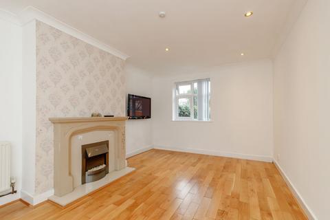 3 bedroom terraced house to rent, Crossways, Mancot, CH5