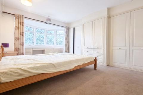 4 bedroom terraced house to rent, London, SW16