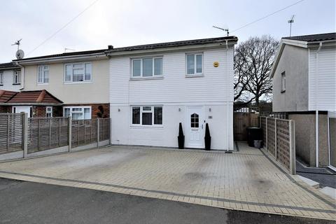 3 bedroom semi-detached house for sale, Ilkley Road, Watford WD19