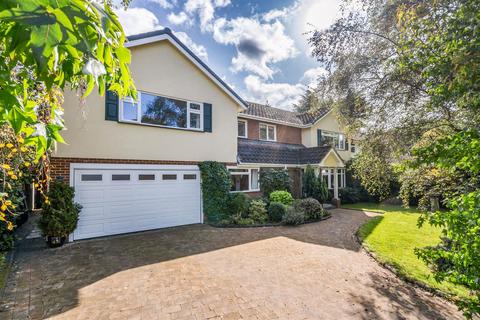 4 bedroom detached house for sale, Oaken Drive, Solihull, B91