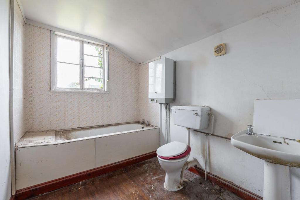 Bathroom-1.jpg