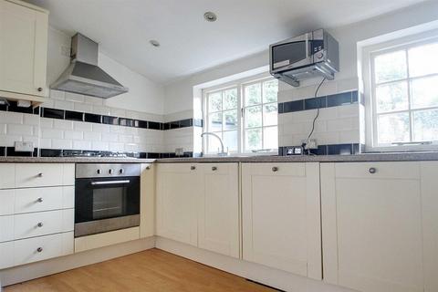 2 bedroom house for sale, High Street, Kings Langley