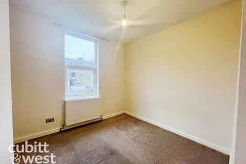 3 bedroom terraced house to rent, AVAILABLE WITH NO DEPOSIT Copnor Road Portsmouth PO3