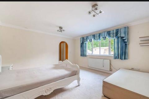 House share to rent, Kewferry Drive, Greater London, HA6