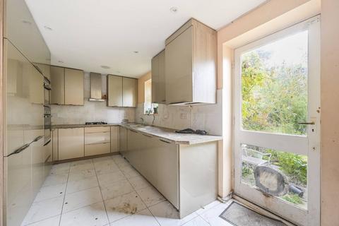 4 bedroom terraced house for sale, Peridot Street, E6, Beckton, London, E6