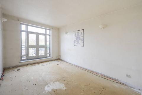 4 bedroom terraced house for sale, Peridot Street, E6, Beckton, London, E6