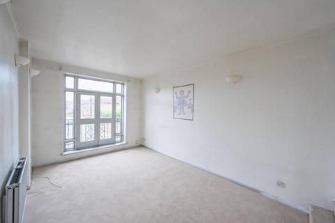 4 bedroom terraced house for sale, Peridot Street, E6, Beckton, London, E6