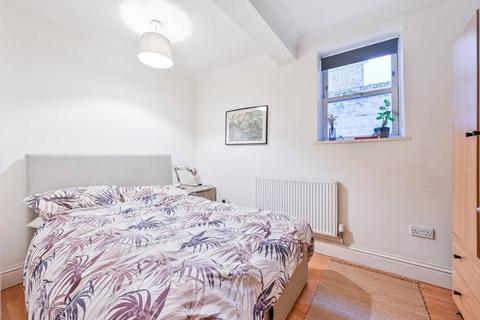 2 bedroom flat to rent, Wickham Road, Brockley, London, SE4