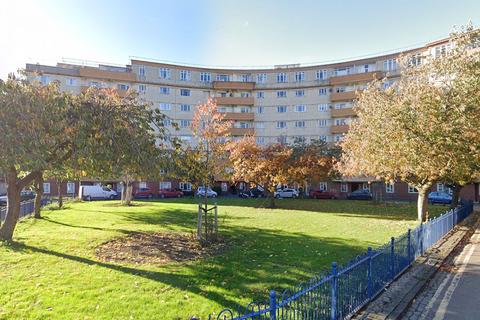 3 bedroom flat for sale, Westfield Court, Edinburgh EH11