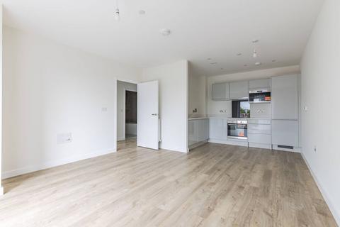 1 bedroom flat to rent, Borders Lane, Loughton, IG10