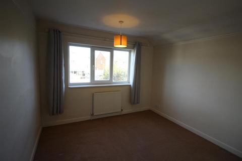 3 bedroom detached house to rent, Ribblesdale Avenue, Leeds LS25