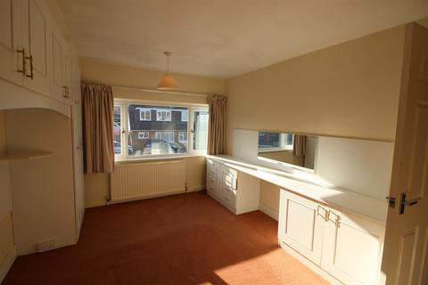 3 bedroom detached house to rent, Ribblesdale Avenue, Leeds LS25