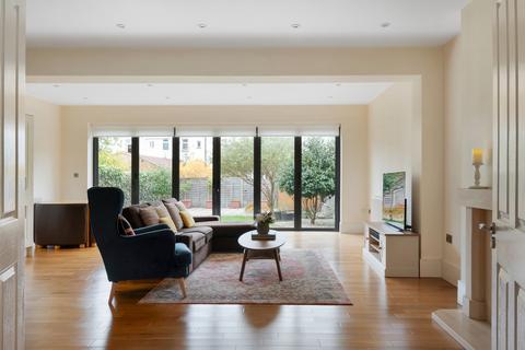 83 Airedale Avenue, Chiswick, London, W4 2NN