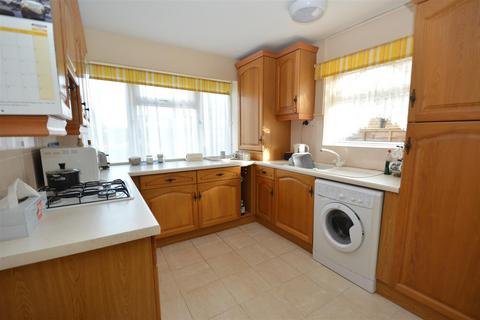 2 bedroom maisonette for sale, Clarence Road, Pilgrims Hatch, Brentwood