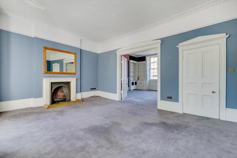 5 bedroom townhouse to rent, Crescent Grove, London, SW4