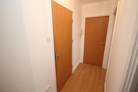 2 bedroom flat to rent, Garthorp Road, Manchester, M23 0AT