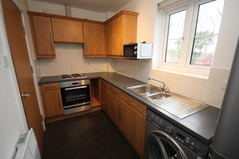 2 bedroom flat to rent, Garthorp Road, Manchester, M23 0AT