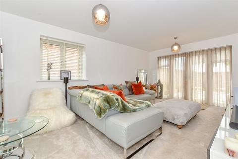 3 bedroom detached house for sale, Seymour Drive, Marden, Tonbridge, Kent